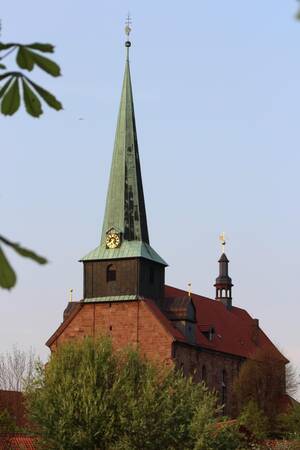 Pfarrkirche St. Laurentius Blick vom Schlosspark
Aufnahme am 05.05.13
