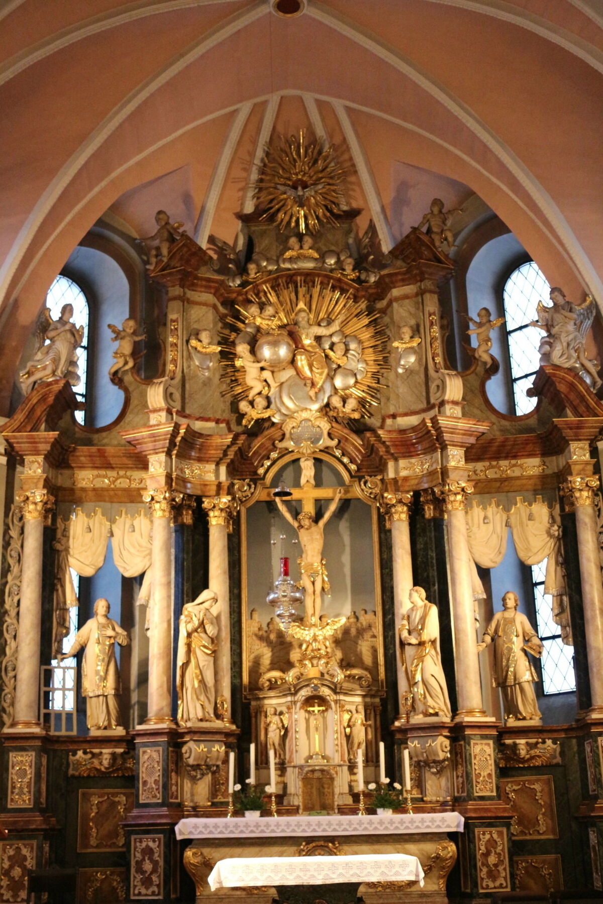 Hochaltar in St. Laurentius 
Aufnahme am 02.03.2014