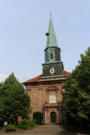 Pfarrkirche St. Georg Wollbrandshausen Außenansicht, Portal, der St. Georg-Kirche Wollbrandshausen am 09.08.2013